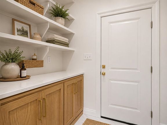 5th image of 1250 Woodland Trl