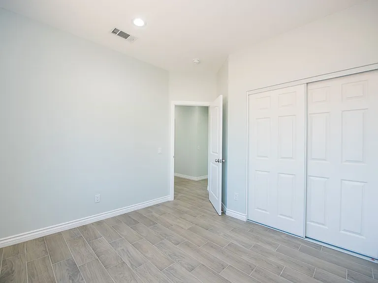 5409 Rose Ave — Photo 20