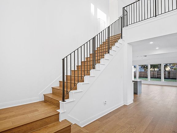 The Brookdale II B Foyer