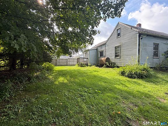 3rd image of 130 Windermere Avenue