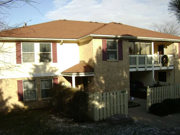 61023 Greenwood Dr #1, South Lyon, MI 48178