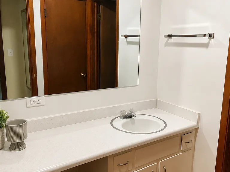 826 N Milwaukee Ave #D2 — Photo 14