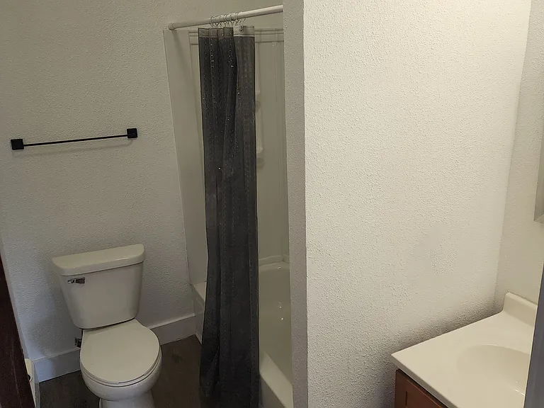 1205 S Madison Ave #3 — Photo 25
