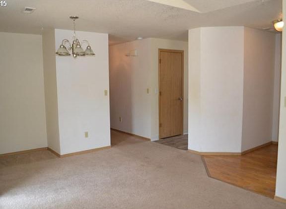 5th image of 7611 NE 56th St