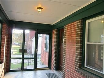 3rd image of 901 E Gregory Blvd