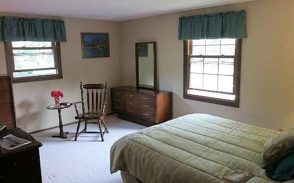 2nd image of 1844 Jeffery Ln