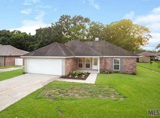 11259 Tracy St, Saint Amant, LA 70774
