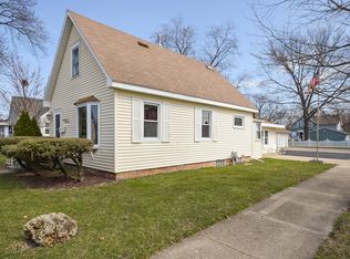 18287 Grant St, Lansing, IL