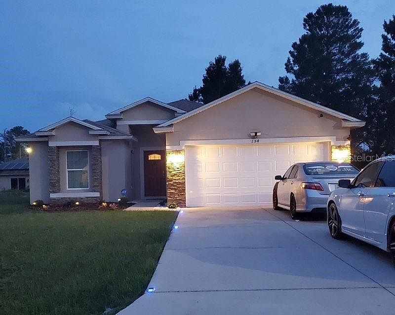1st image of 154 Maple Dr