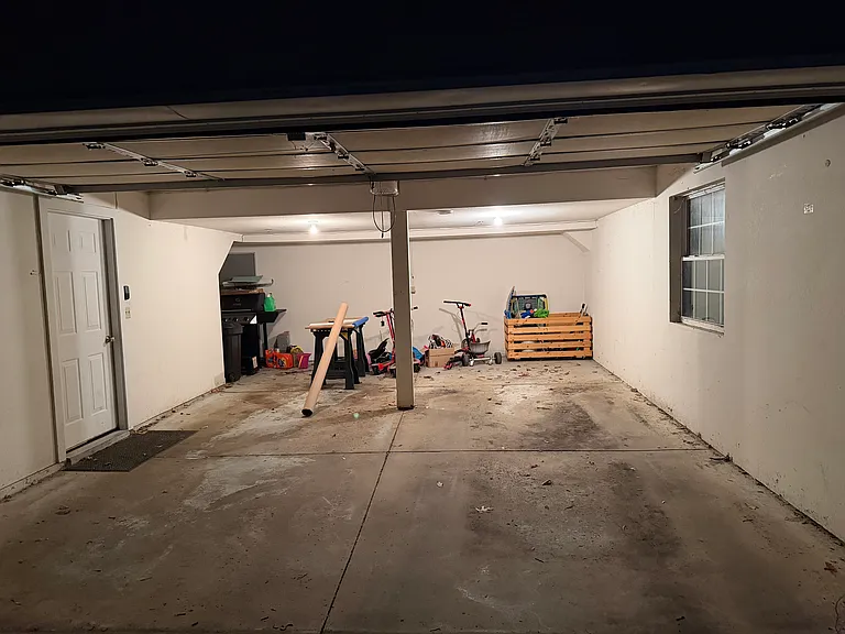 375 Kristin Ct W — Photo 27