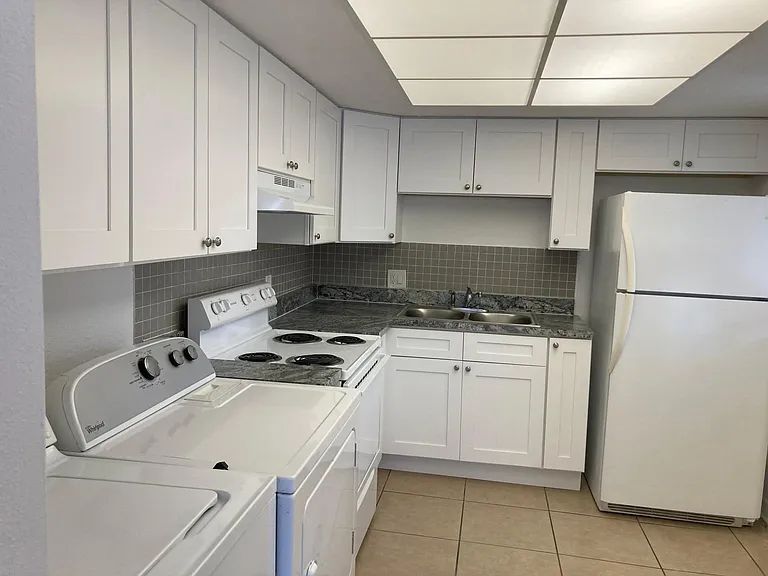 4911 York St #1 — Photo 9