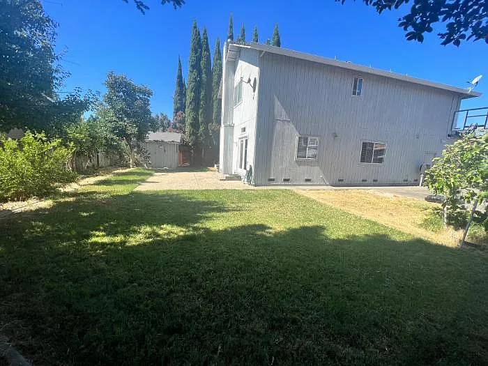 413 Brennan Pl — Photo 12