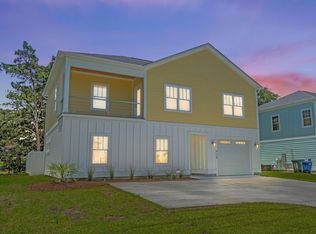 713 9th Ave S, North Myrtle Beach, SC 29582
