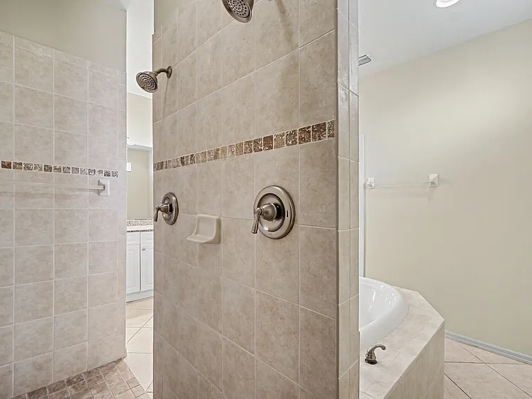 627 SW 47th Ter #627 — Photo 14