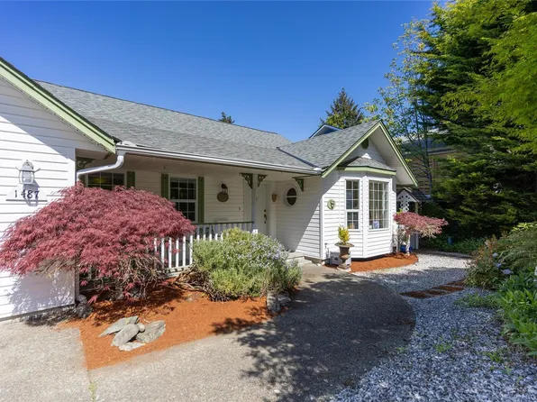 1487 Thomson Ter, North Cowichan, BC V9L 5P9