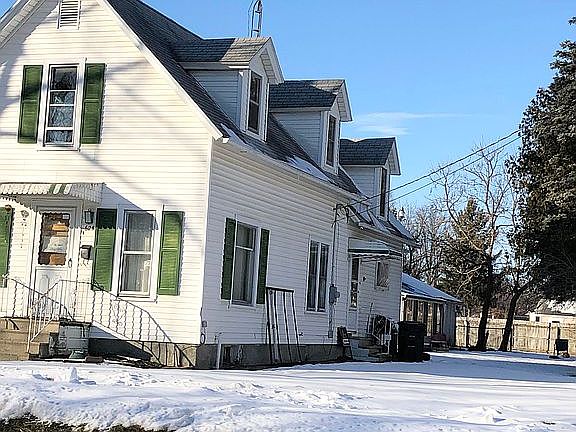2nd image of 625 E King St