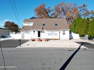 1008 Anchor Ave, Beachwood, NJ