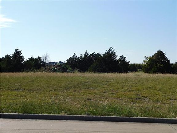 2nd image of 1300 Estate Dr