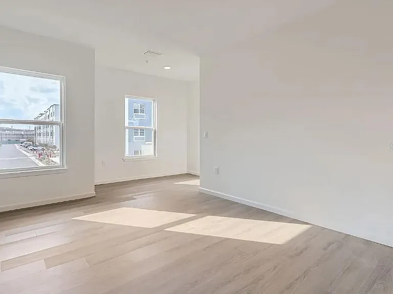 1213 Southstation Pl #402 — Photo 12