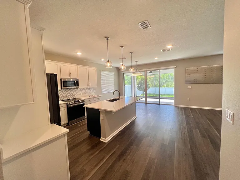 4354 Southern Vista Loop — Photo 8