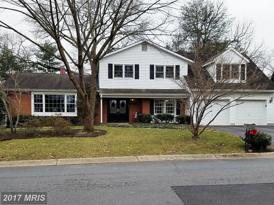 Colonial/Split Level w/Garage & Bonus Rm Addition