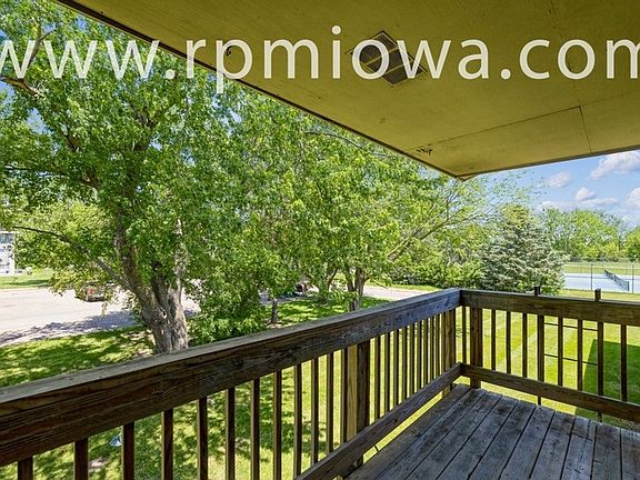 5th image of 2056 NW Hickory Ln