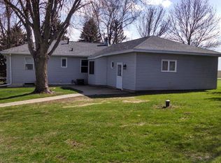 4737 E Bennington Rd, Waterloo, IA 50703