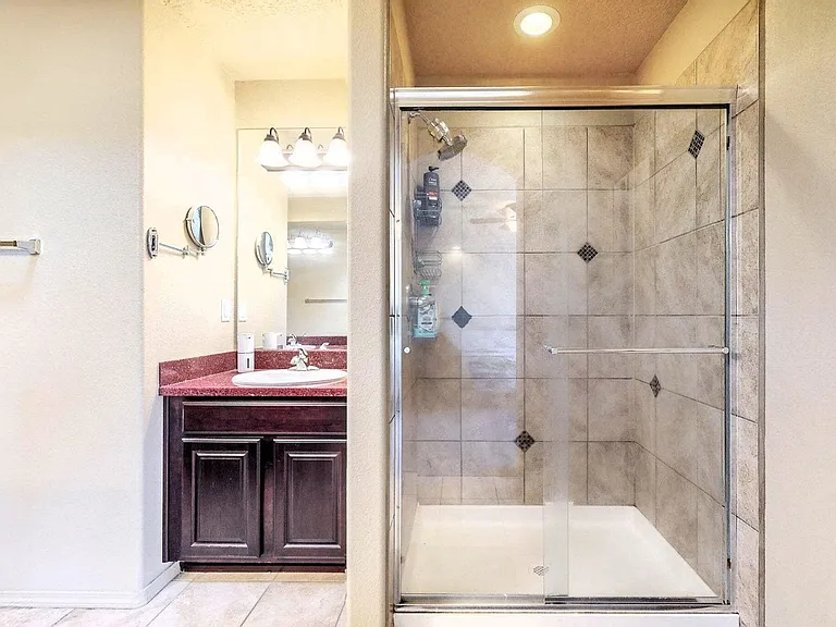 5700 Strand Loop SE — Photo 21