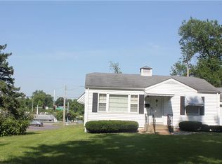 10101 Dwight Dr, Saint Louis, MO 63137