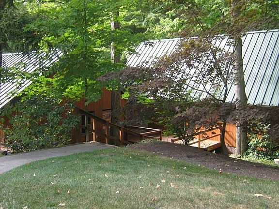 2nd image of 4084 Stone Creek Dr