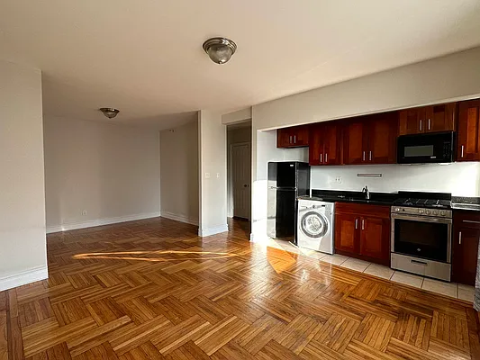 Rented by Oxford Property Group | media 11