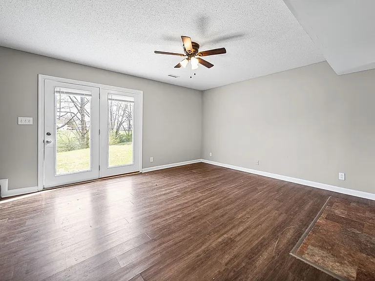 Timber Court Drive-280 — Photo 4