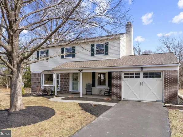 222 Brookside Cir, Harleysville, PA 19438