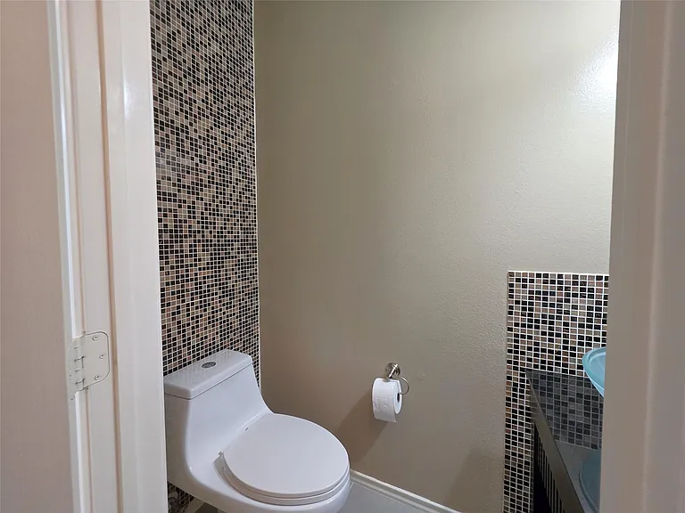 10038 Barr Lake Dr — Photo 23