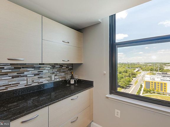 5th image of 2451 Midtown Ave #1614