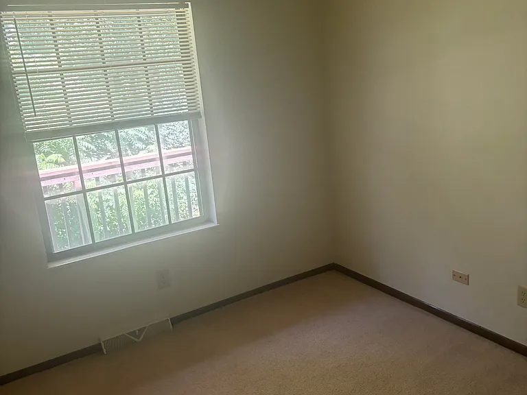 469 E Comet Rd — Photo 11