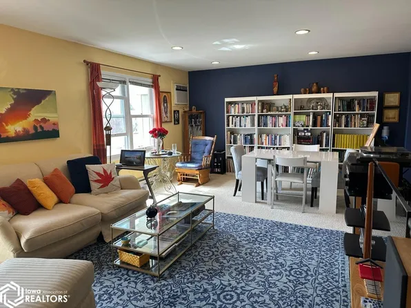 1100 University Manor Dr #B-34-35, Fairfield, IA 52556