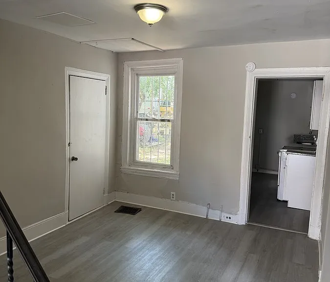 613 Willow St — Photo 3