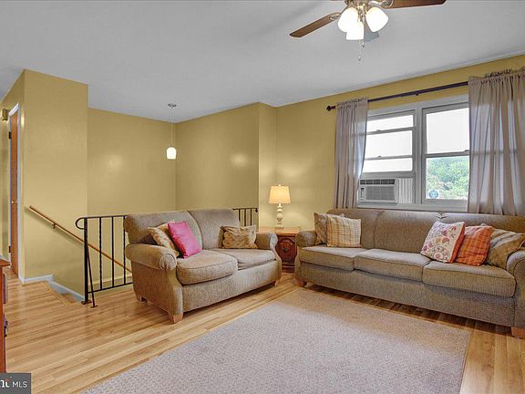 5th image of 618 Anne Dr