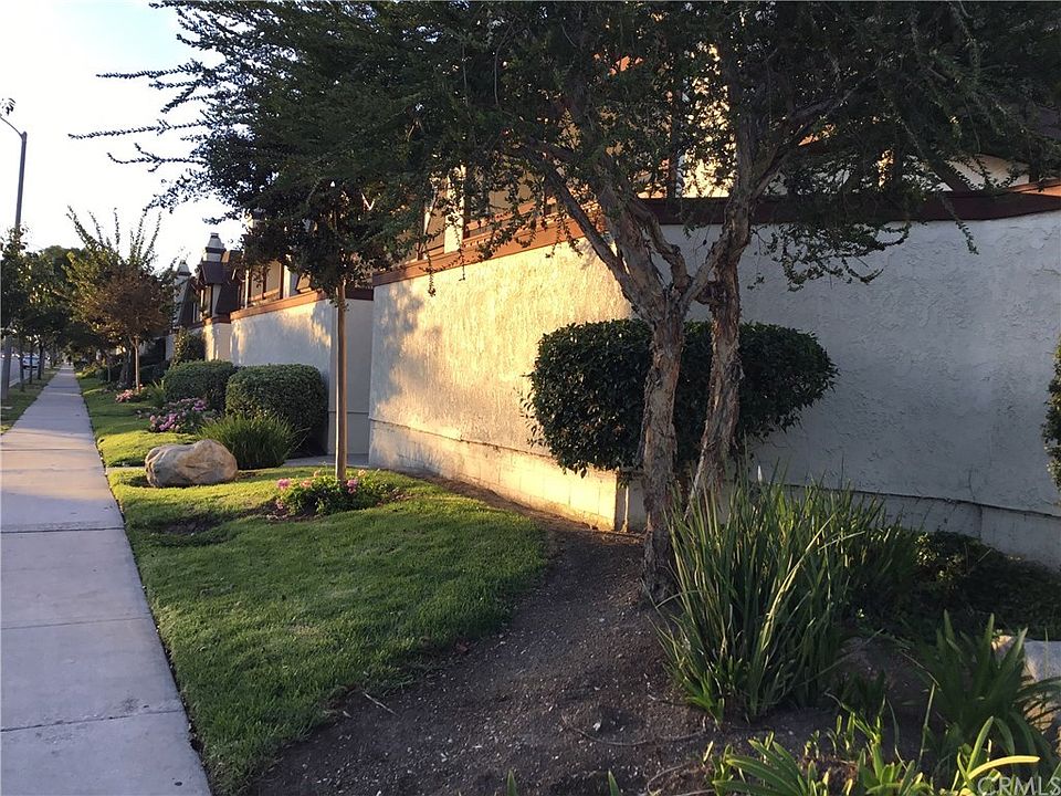 1st image of 2315 Artesia Blvd