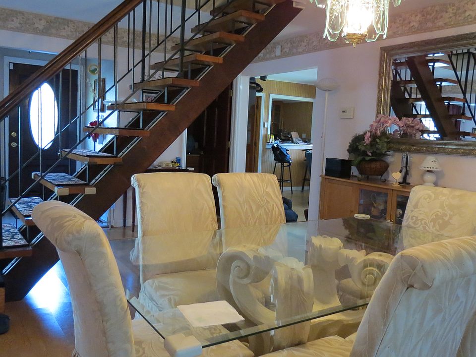 1st image of 52 Wedgewood Dr