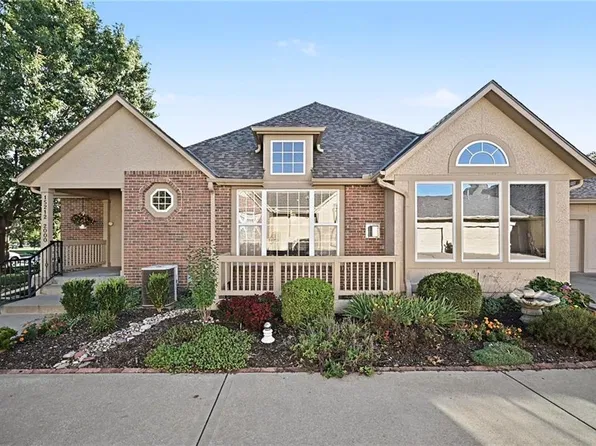 15212 S Greenwood 2000 St, Olathe, KS 66062