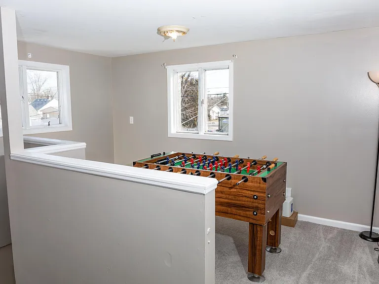 22582 Albion Ave — Photo 15