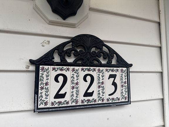 3rd image of 223 Wiegel Dr