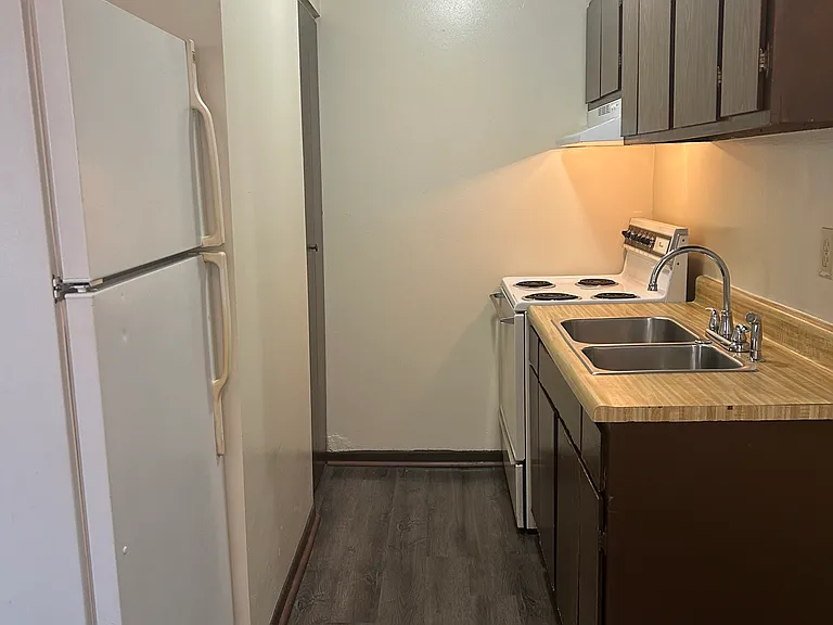 5346 Southgate Blvd #8 — Photo 5