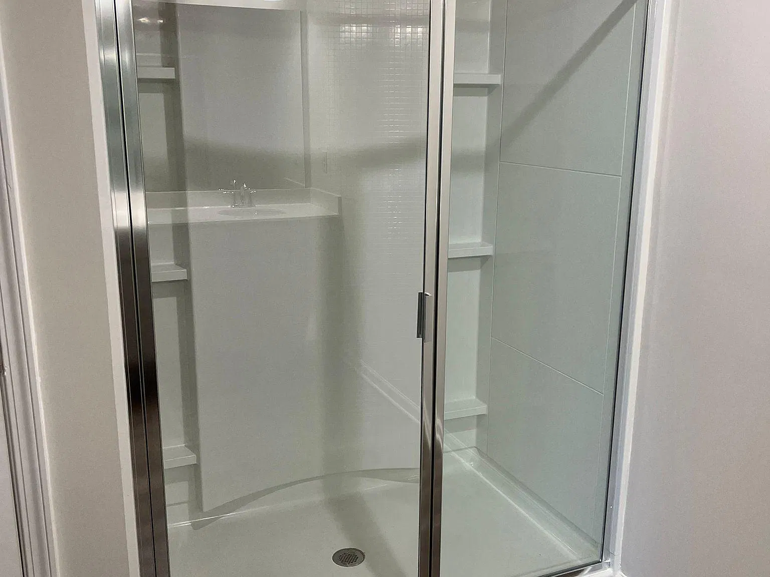 3 bed, 1675 sqft, $2,100 — Photo 3