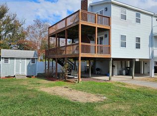 7139 Margarets Ln, Chincoteague Island, VA 23336