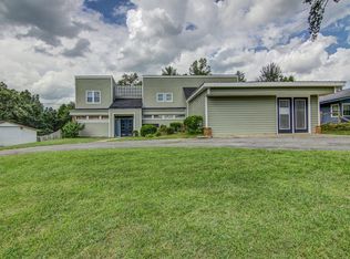 6317 Booth Ct, Kingsport, TN 37663