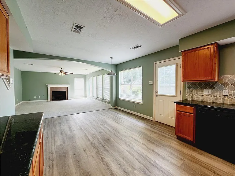 3115 Astor Ct — Photo 11