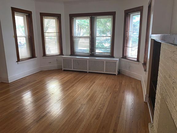 2nd image of 1251 N Austin Blvd